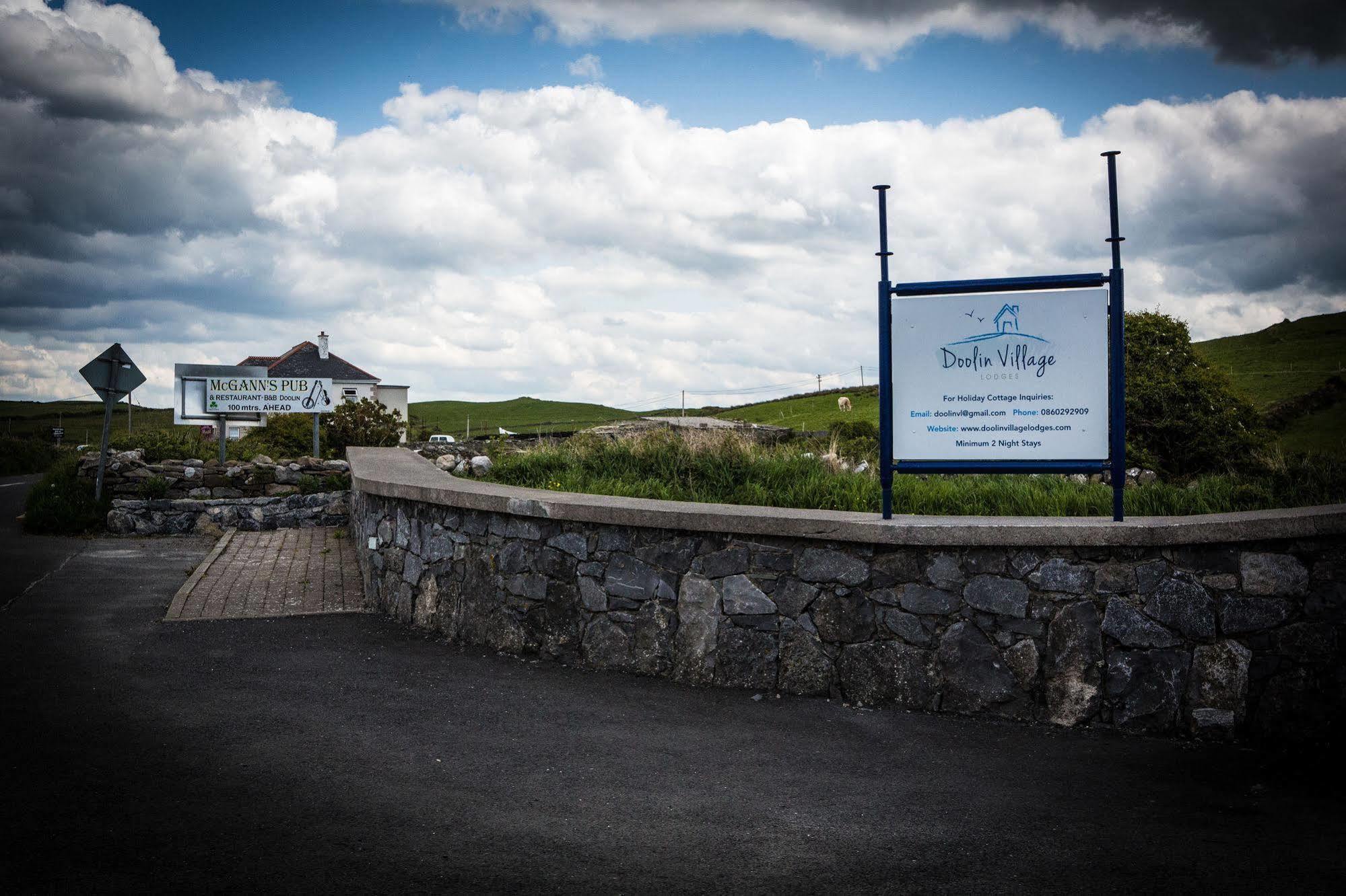 Doolin Village Lodges Esterno foto